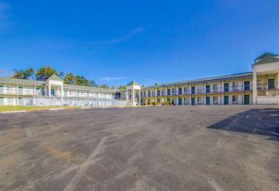 Econo Lodge Corbin Area
