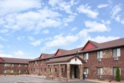 Baymont by Wyndham Eau Claire WI