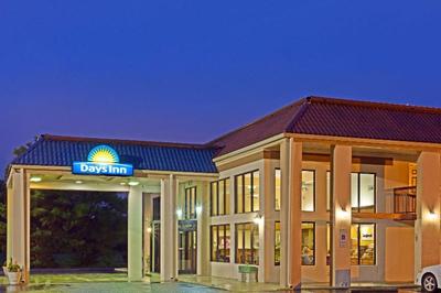Days Inn by Wyndham Clinton NC
