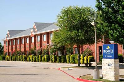 Travelodge by Wyndham Arlington/Dallas Area