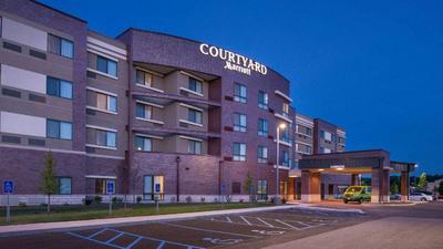 Courtyard St Louis Chesterfield