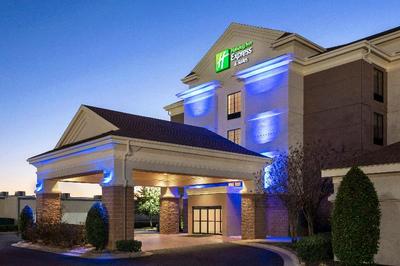 Holiday Inn Express and Suites Durant