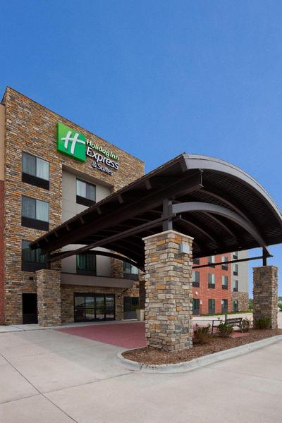 Holiday Inn Express & Suites Davenport