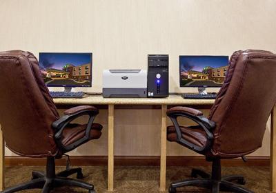 Holiday Inn Express and Suites Howell