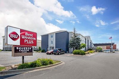 Best Western Plus Bourbonnais Hotel & Suites