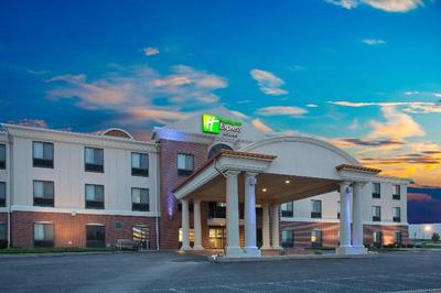 Holiday Inn Express and Suites Concordia US81