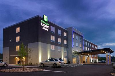 Holiday Inn Express and Suites Altoona