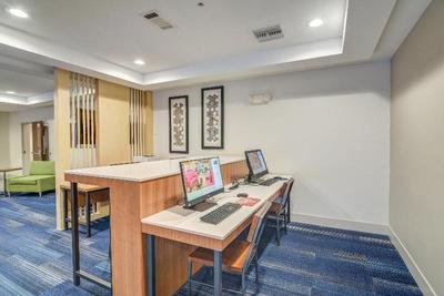 Holiday Inn Express and Suites Foley N Gulf Shores
