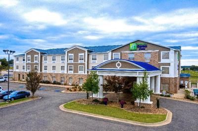 Holiday Inn Express and Suites Clarksville