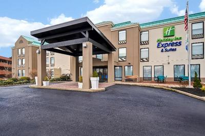 Holiday Inn Express and Suites Allentown Cen Dorne