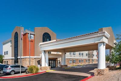 Holiday Inn Express and Suites Albuquerque N. Ball