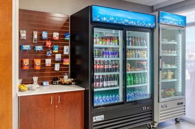 Holiday Inn Express and Suites Albuquerque Midtown
