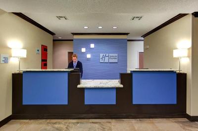 Holiday Inn Express and Suites Albuquerque Airport