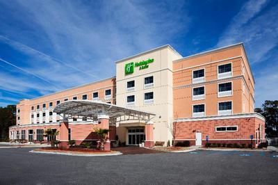 Holiday Inn & Suites Beaufort @ Highway 21