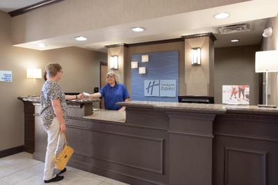 Holiday Inn Express and Suites Yankton