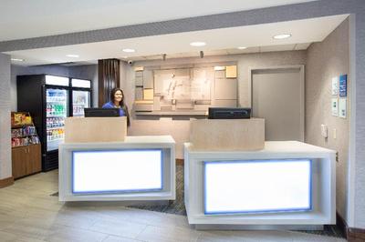 Holiday Inn Express Kansas City-at the Legends