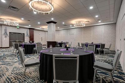 DoubleTree by Hilton Denver International Airport