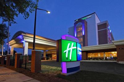 Holiday Inn Express Augusta Downtown