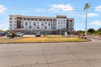 Holiday Inn Hotel and Suites Waco Northwest