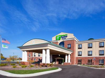 Holiday Inn Express and Suites Bay City