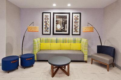 Holiday Inn Express and Suites Dothan North