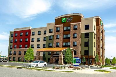 Holiday Inn Express and Suites Billings West