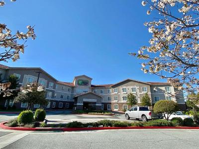 Holiday Inn Express and Suites Beaumont Oak Valley