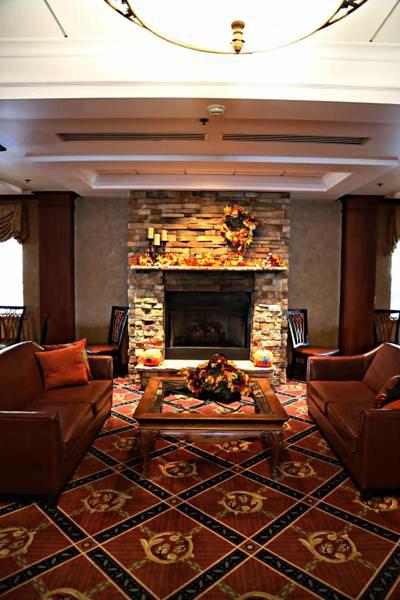 Holiday Inn Express and Suites Hagerstown