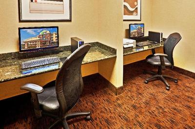 Holiday Inn Express and Suites Bartlesville