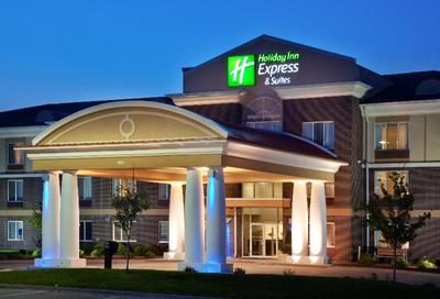 Holiday Inn Express and Suites Altoona Des Moines