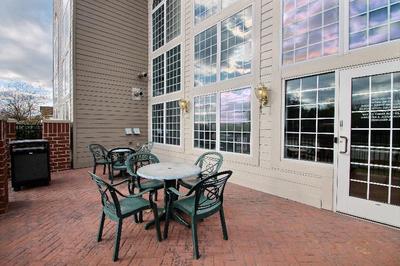 Holiday Inn Express and Suites Milwaukee Airport