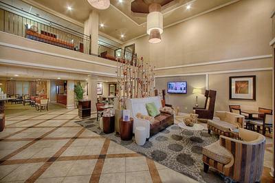 Holiday Inn Express & Suites Atlanta Emory Univer