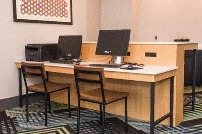 Holiday Inn Express and Suites Columbia Fort Jacks
