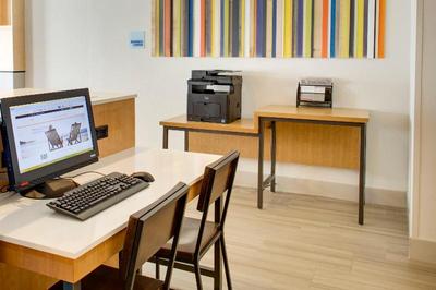 Holiday Inn Express and Suites Chickasha