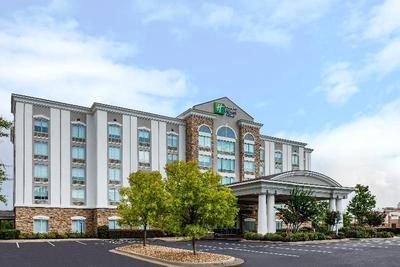 Holiday Inn Express and Suites Columbus At Northla