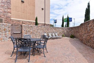Holiday Inn Express and Suites Las Cruces