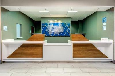 Holiday Inn Express and Suites Orlando Ocoee East