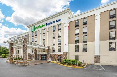 Holiday Inn Express and Suites Nashville Southeast