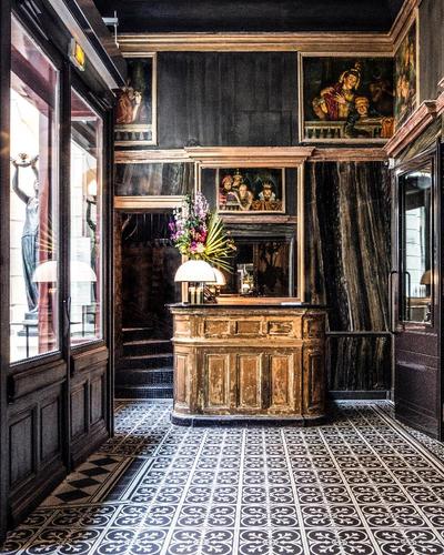 Les Bains