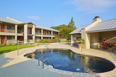 Fredericksburg Inn Suites