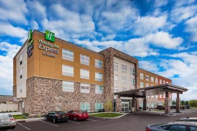 Holiday Inn Express and Suites Rice Lake