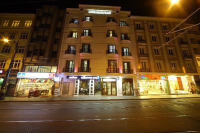 Black Pearl Hotel