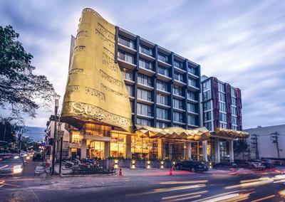 Stay with Nimman Hotel by JL Series