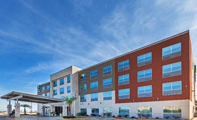 Holiday Inn Express & Suites Brenham South