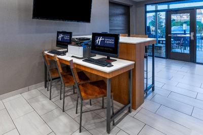 Holiday Inn Express & Suites Colorado Springs AFA
