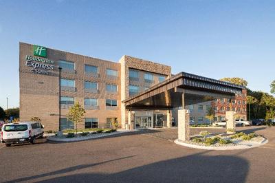 Holiday Inn Express & Suites Kalamazoo West
