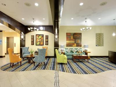 Holiday Inn Express & Suites Covington