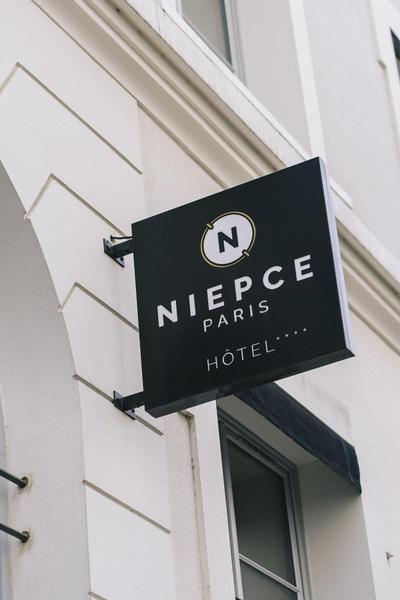 Niepce Paris Curio Collection By Hilton