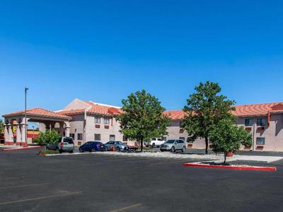 Quality Inn &Suites Albuquerque North