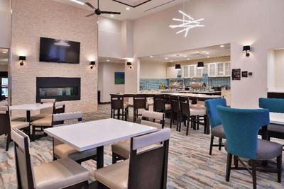 Homewood Suites by Hilton Des Moines Airport